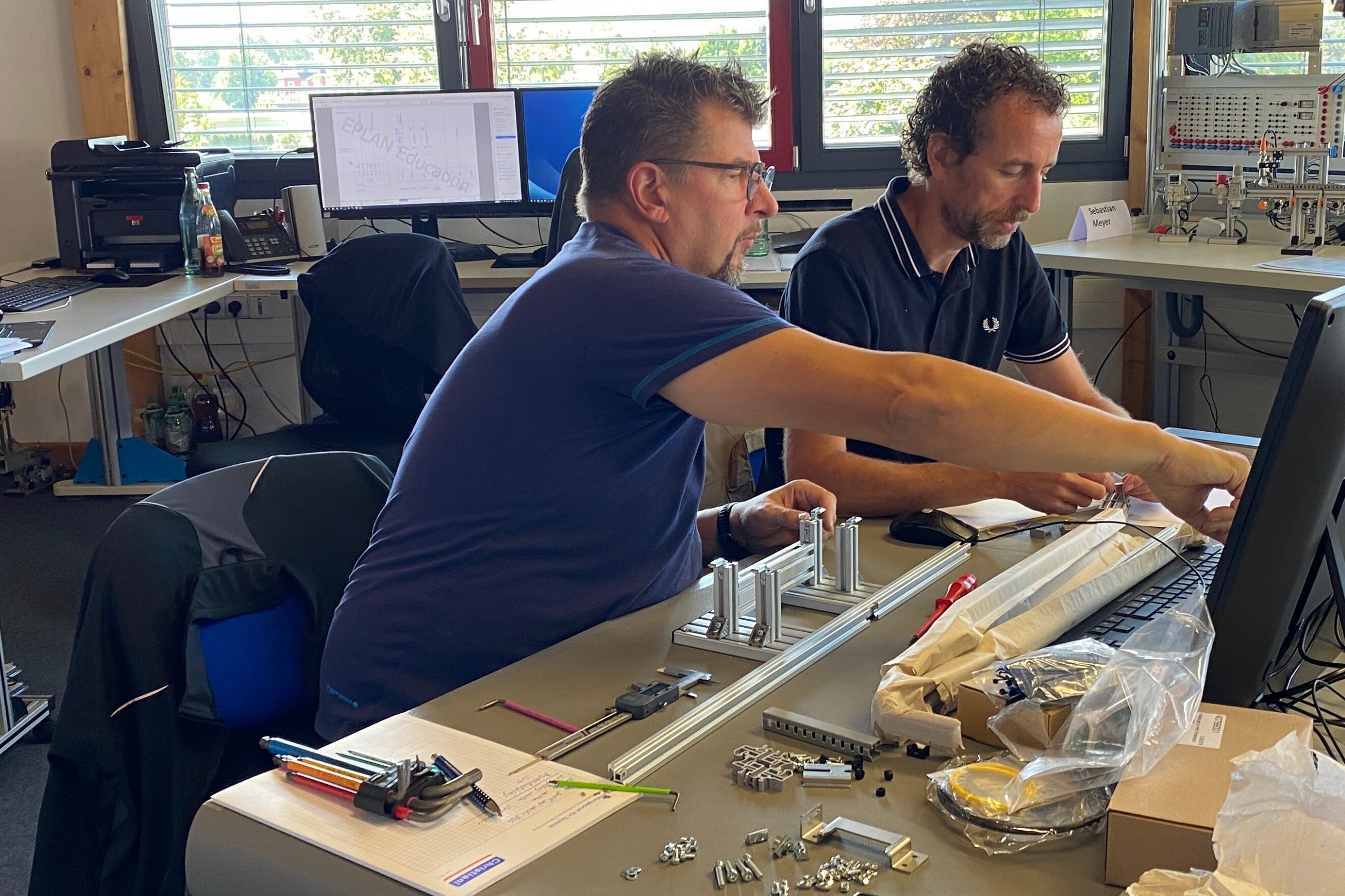 Assembly of the mecahtronic system_2